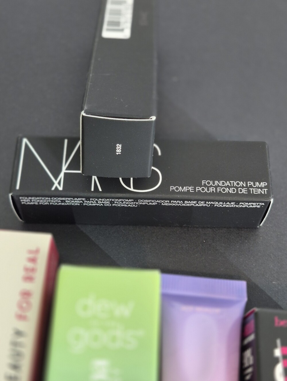 14-Piece Mixed Travel Size Makeup Bundle, New - Picture 3 of 5